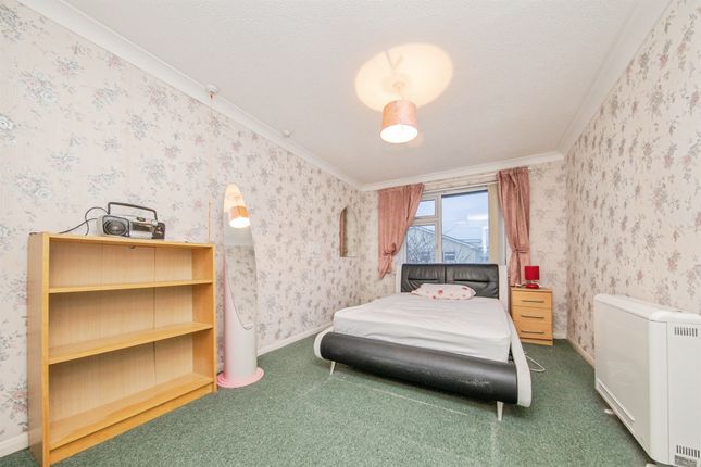 34, Havencroft Court, North Street, Walton On The Naze photo 4