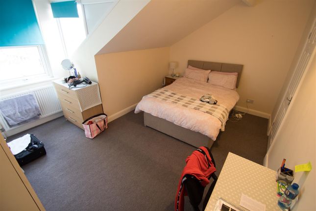 Lucas Place, Leeds photo 4