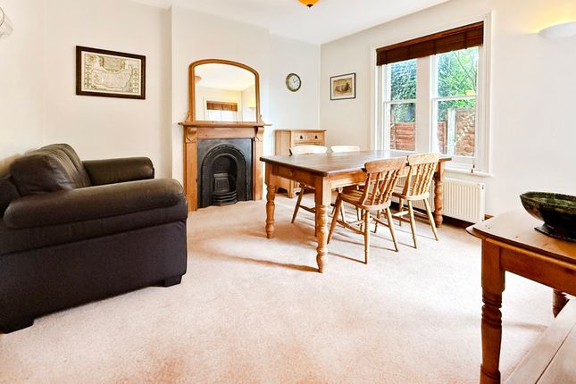 Priory House, St. Julian Grove, Colchester photo 3
