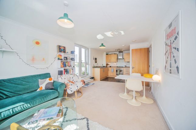 Flat 33 Columbus House,, The Compass, Hampshire photo 4