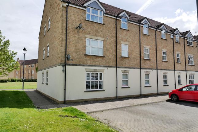 Flat for sale in Kingfisher Court, Calne