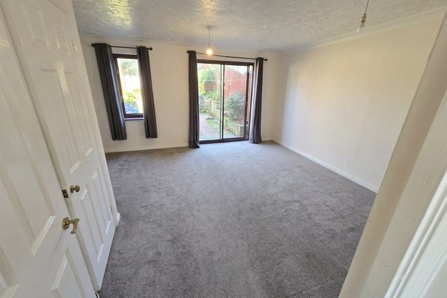 11 Merlin Way, Torquay photo 3
