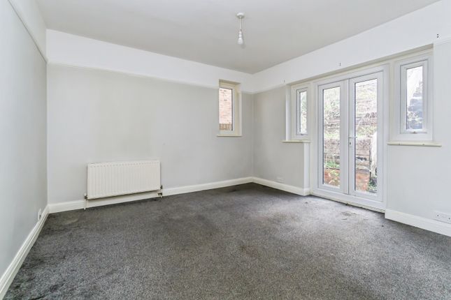 57, Milner Road, Surrey photo 2