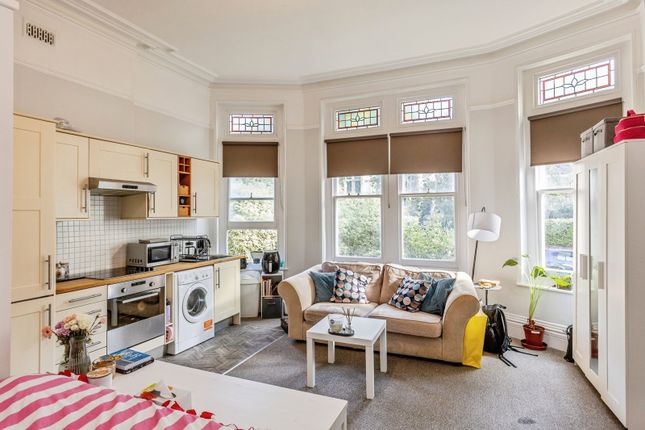 Flat 1, 55, Clarendon Road, Bristol photo 2