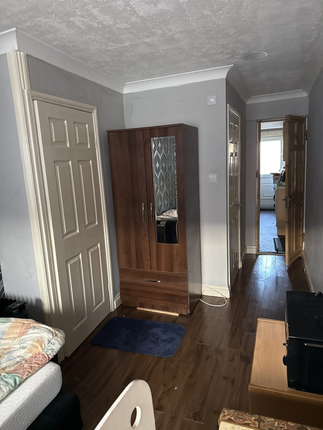 32, Orion Crescent, Coventry photo 4
