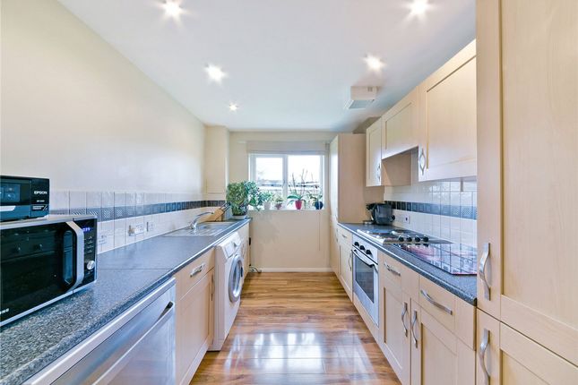 12 Lancastrian Road, Wallington photo 2