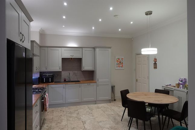 7, St. Johns North, Wakefield photo 2