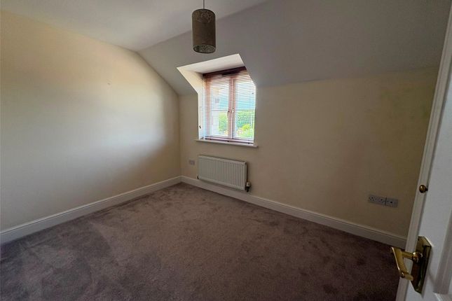9, Arkell Gardens, Carterton photo 5