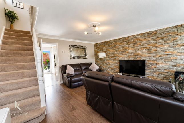 37, Severn Road, Heywood photo 4