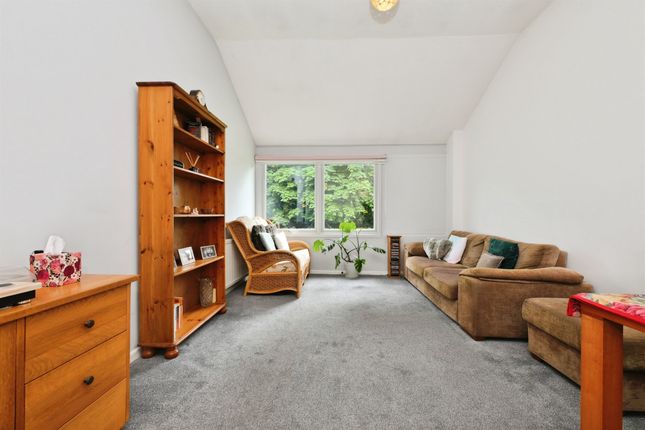 63, Hoddesdon Road, Ware photo 4