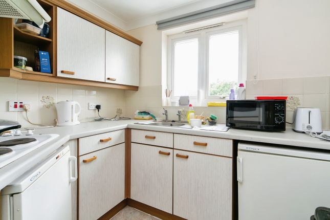 Flat for sale in Long Lane, Upton, Chester, Cheshire