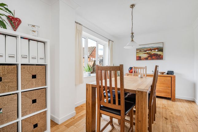 25, Highclere Gardens, Wantage photo 4