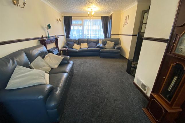 115, Maplestead Road, Dagenham photo 3