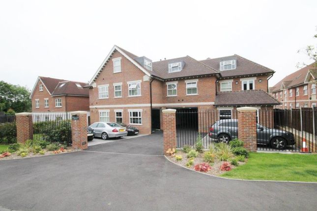 Thumbnail Flat to rent in William Court, Manor Road, Chigwell, Essex