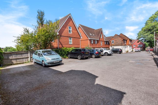 20 Summerhouse Court,, Headley Road, Grayshott photo 3