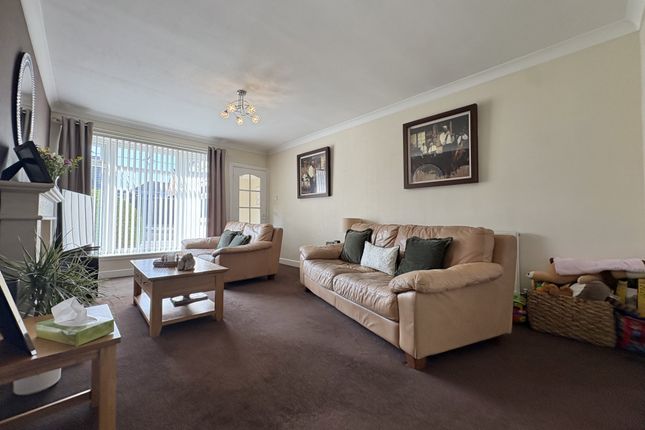 24, Lowick Drive, Poulton-Le-Fylde photo 4
