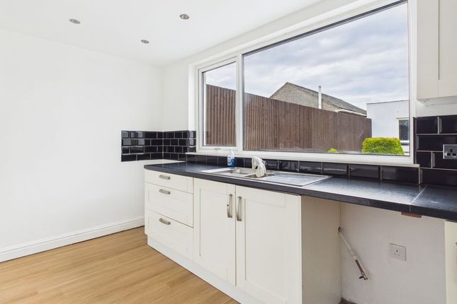 37, Trevingey Road, Redruth photo 3