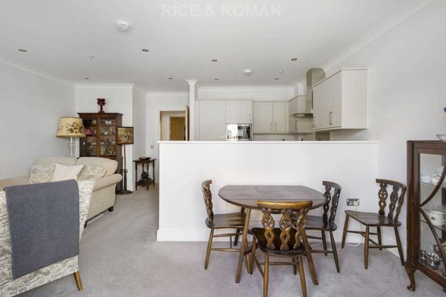 Flat for sale in Mulberry House, Ascot