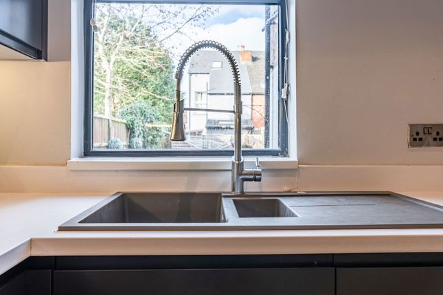 19, Charnwood Grove, Nottingham photo 4