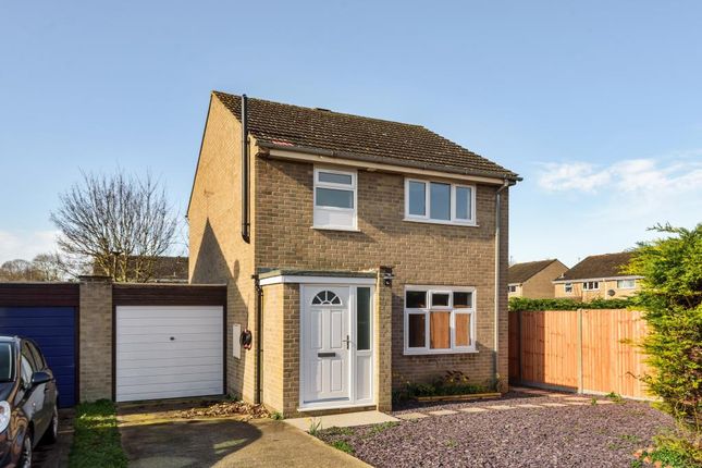 Link-detached house for sale in Witney, Oxfordshire