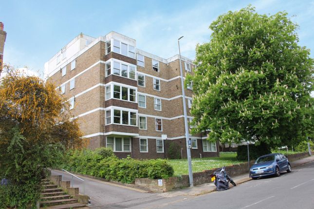 Thumbnail Flat to rent in Highcroft Villas, Brighton
