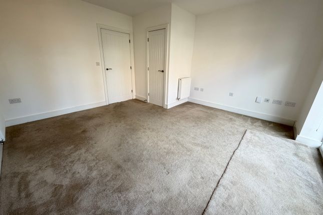 Wynne Crescent, RUGBY photo 5