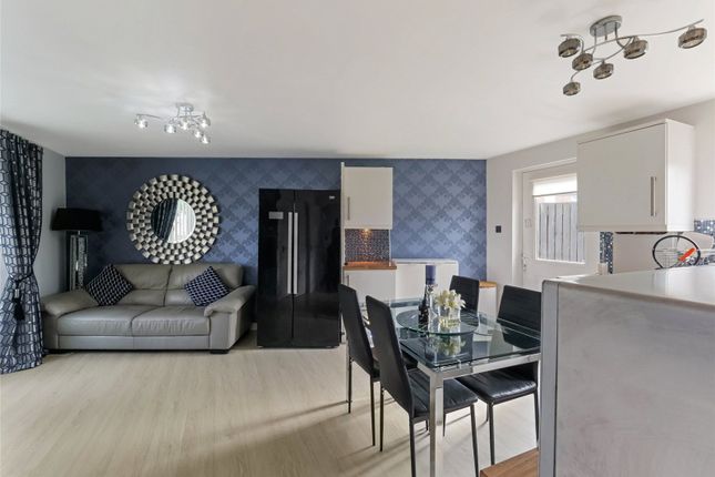 19, Barn Court, Glasgow photo 4