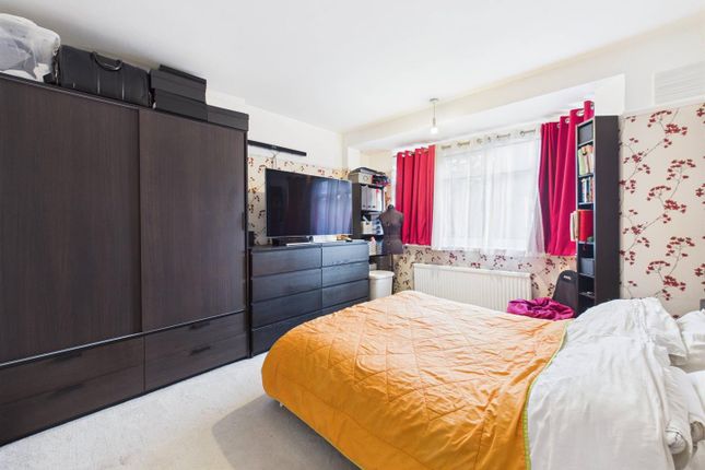 2, Berkeley Close, Ruislip photo 4