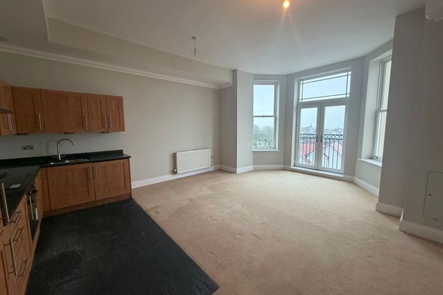Flat 12A Mansion House, Bryn Y Mor,, Narberth Road, Pembrokeshire photo 3