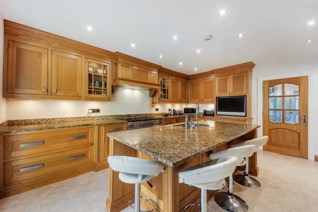 Breakfast Kitchen 3.Jpg