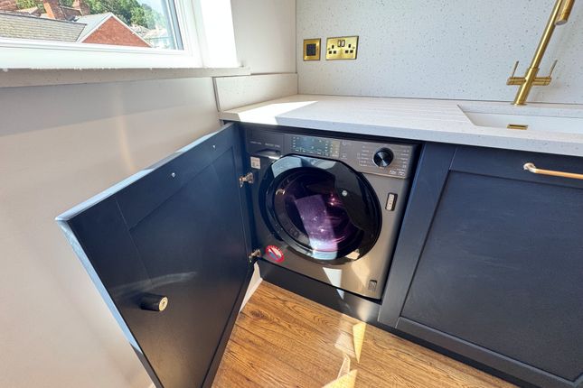 Flat 2 51a, High Street, Budleigh Salterton photo 4