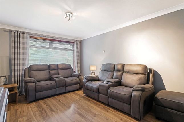 39, Drumnessie Court, Glasgow photo 4