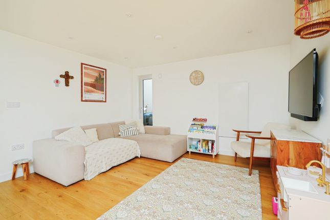 5, Bints Place, Northmoor, Witney photo 2