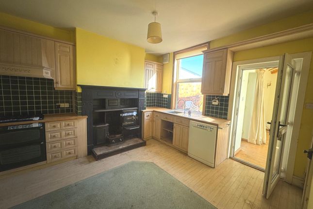High Warren, 3, Brackenthwaite Lane, Harrogate photo 4