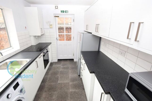 8, Charlotte Street, Cheshire photo 4