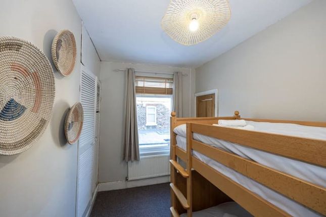 Flat to rent in Andrew Street, Liverpool