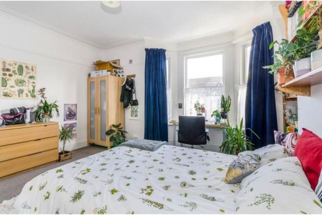 11 Thackeray Road, Portswood, Southampton photo 5