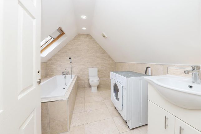 Flat for sale in High Street, Iver