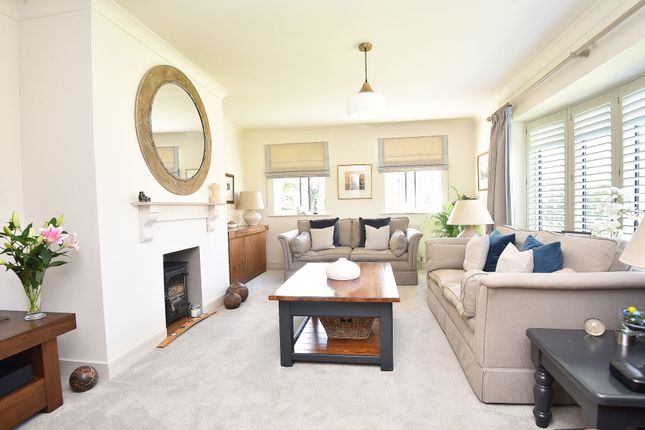 10 Lawnfield Road, Harrogate photo 3