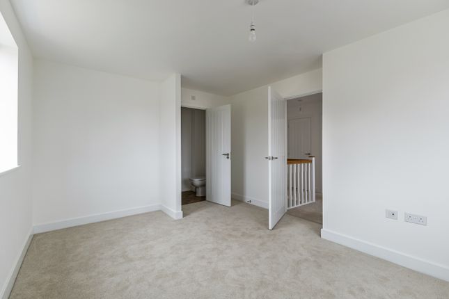 Leaf Living at Wendelburie Rise, Wellingborough, NN8, Wellingborough photo 4