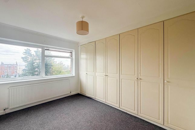 Flat 6 Preston Court, 11, Leonard Road, Westcliff-On-Sea photo 5