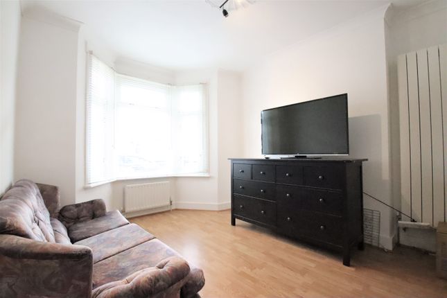 Thumbnail End terrace house to rent in Oval Road, Croydon