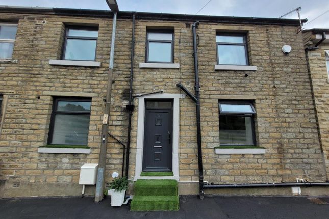 Thumbnail Property to rent in Brow Road, Paddock, Huddersfield