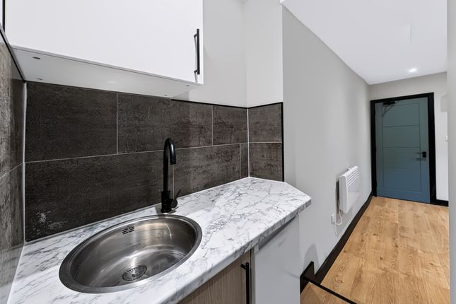 Unit 3 177, Stoke Newington High St, London photo 5
