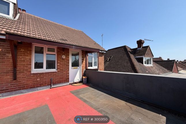 B White Hart Lane, Fareham photo 2