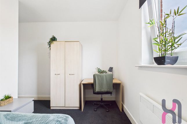 12c, Atlas Court, Manchester photo 2