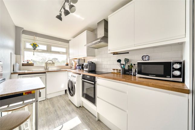 13 Frensham House, 7, Hobill Walk, Surbiton photo 3