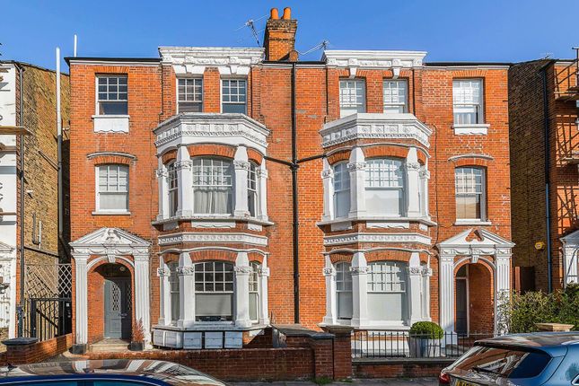 1-bed flat on Carmalt Gardens, Putney, £2,800/mo