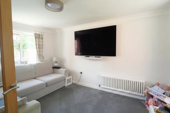 4, Oaklands, Strensall photo 5
