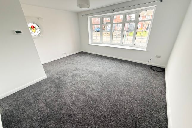 16, Padstow Way, Stoke-on-Trent photo 2